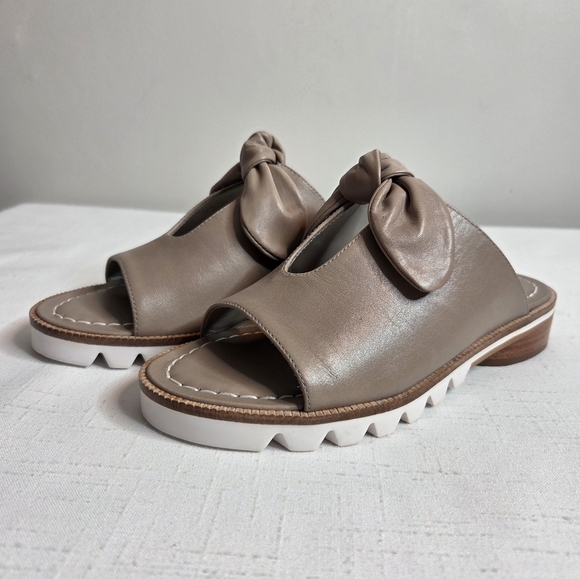 Bernardo Anthropologie Alice Slide Sandals in Clay, Sz 5.5 - Picture 1 of 11